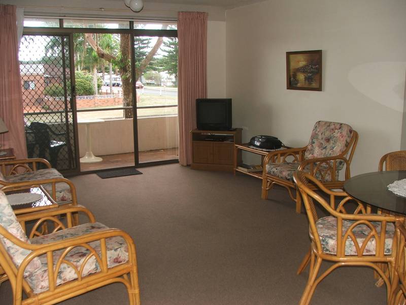 Ground Floor Unit Picture 3