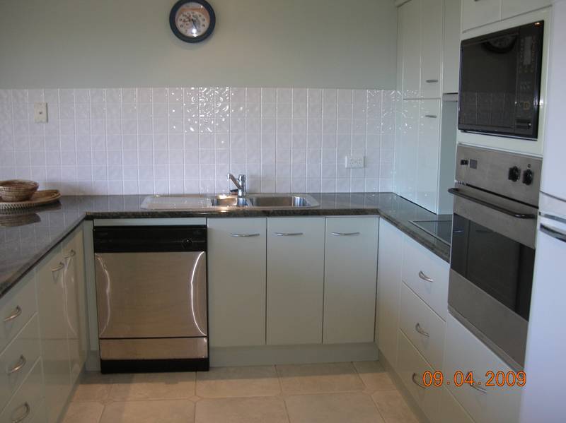 Relax in Modern Comfort Picture 2