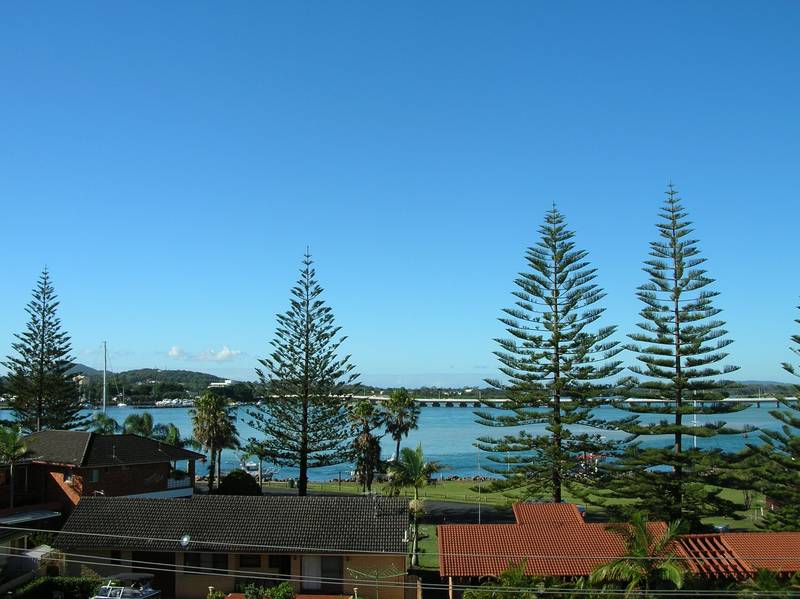 Relax in Modern Comfort Picture 3