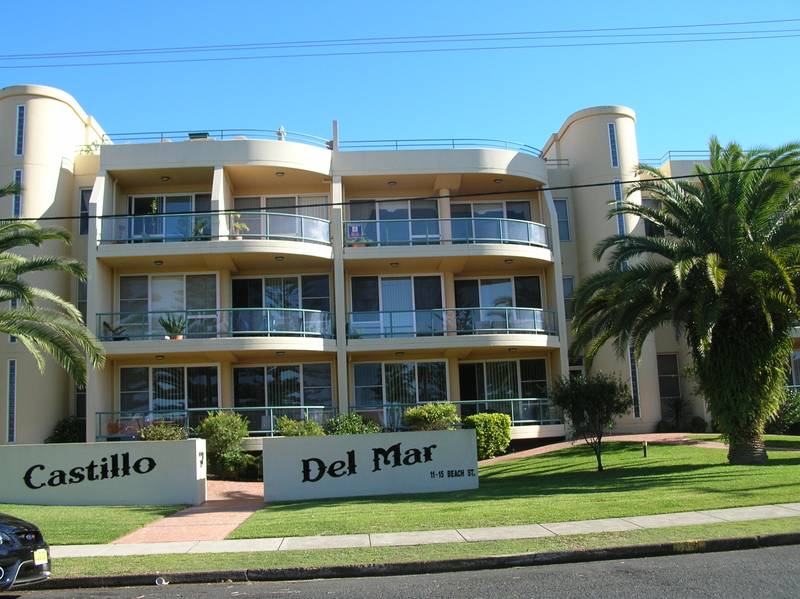 Relax in Modern Comfort Picture 1