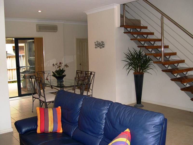 Ultra Modern Townhouse Picture 3