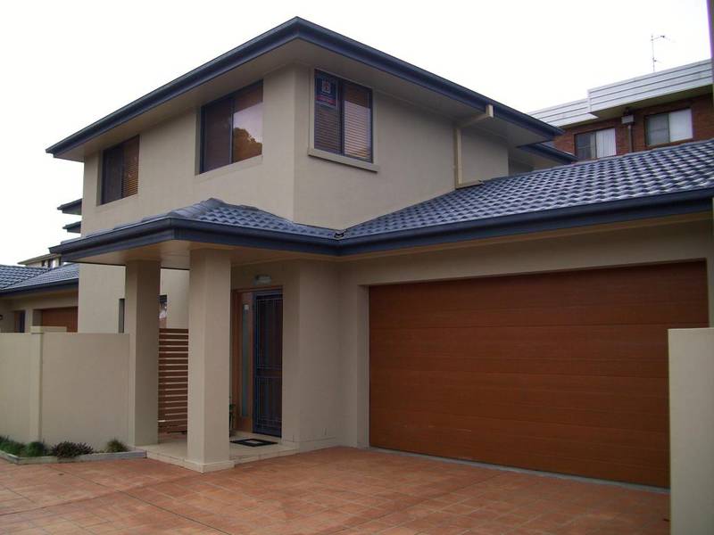 Ultra Modern Townhouse Picture 1