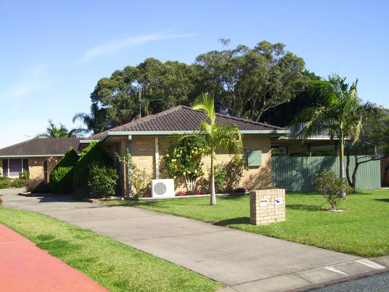 3 bed villa in quiet cul-de-sac Picture 1