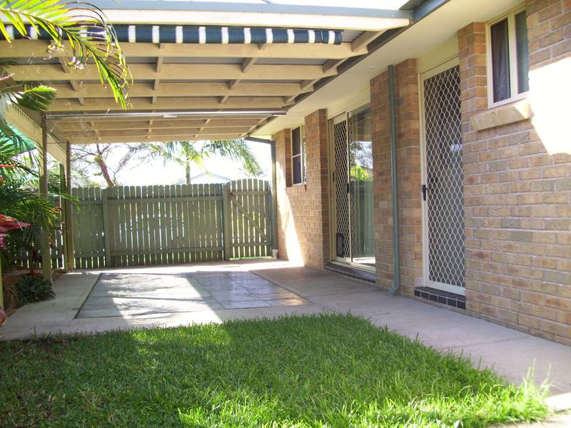 3 bed villa in quiet cul-de-sac Picture 2