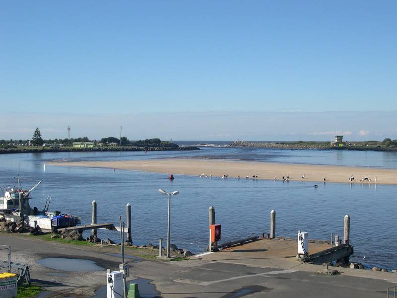 Blue Ribbon Tuncurry Location Picture 1