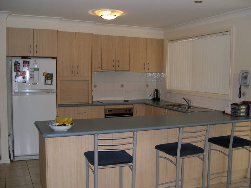 Modern 4 Bedroom Home Picture 3