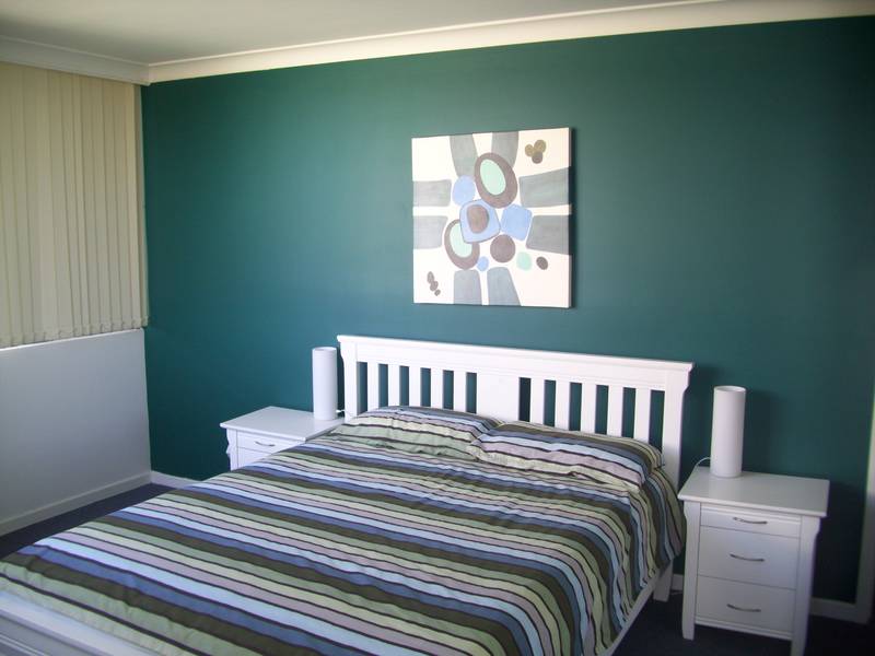 Views Over Lake to Bridge Picture 3