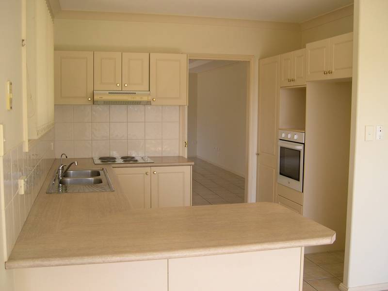 Auction at Asplenii Picture 3