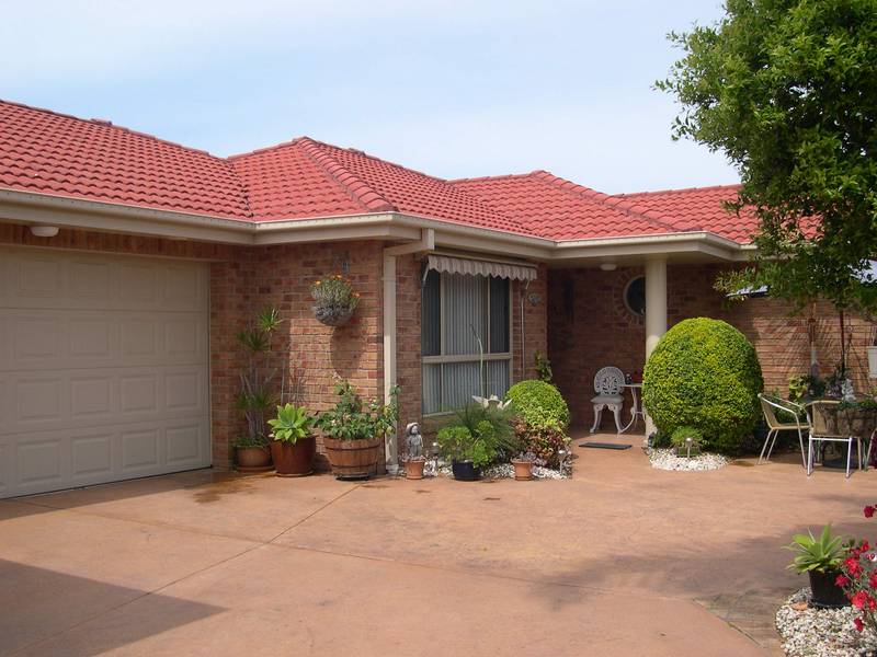 Pristine 3 Bed Villa Picture 1