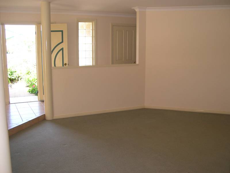 Excellent Home & Location Picture 2