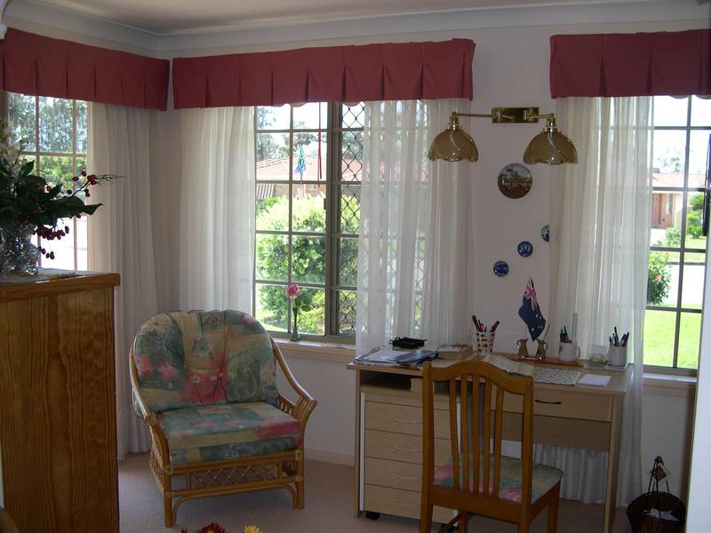 Come & Be Impressed Picture 2