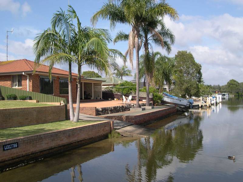 A Water Frontage Winner Picture 1