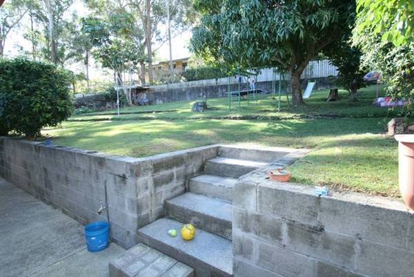 Ashmore Family Home:
On 757sqm Block Picture 3
