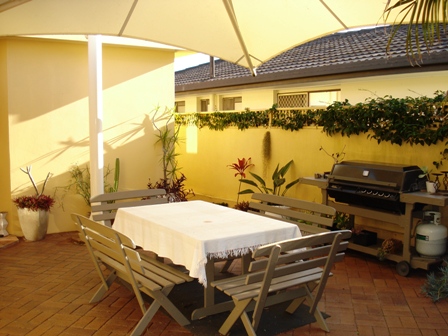 Well Presented Four Bedroom Home With Pool! Picture 2