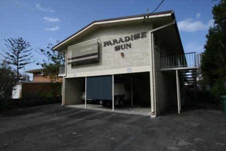 Chevron Island > Price Buster Picture 1