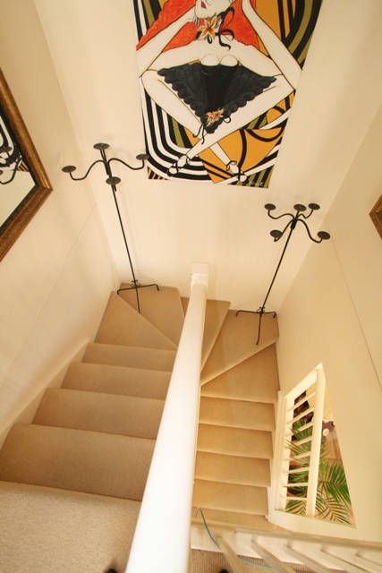 STYLISH TOWNHOUSE - INNER CITY LIVING Picture 3