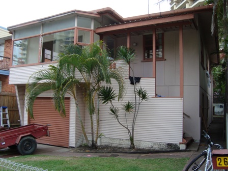 Short Stroll to Beach Picture 1