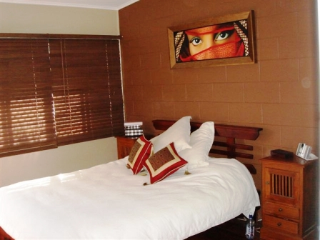 Very trendy - Walk to beach Picture Very trendy - Walk to beach Picture