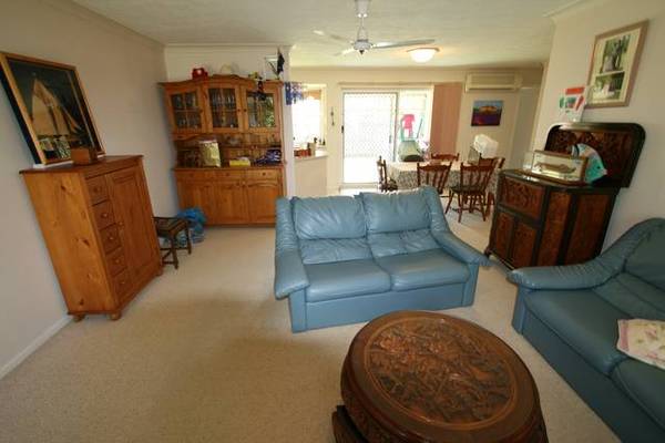 Fabulous Benowa! Air conditioned Villa! Picture Fabulous Benowa! Air conditioned Villa! Picture