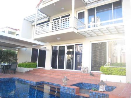 Highly Sought Prime Waterfront Position on Chevron Island! Picture Highly Sought Prime Waterfront Position on Chevron Island! Picture