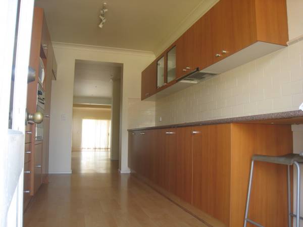 Easy Summer Living Awaits - Executive Chevron Island Villa - Lawn maintenance included Picture