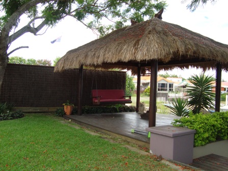 Private Waterfront Tropical Oasis - with boat mooring Picture