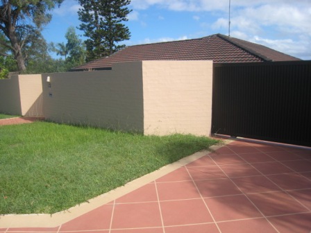 Beautifully Presented Benowa Home! Picture 1