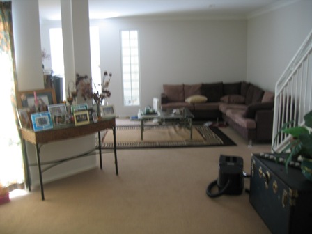 The Ultimate Location - Modern Spacious Villa - Open Wednesday 1st April at 5pm Picture 3