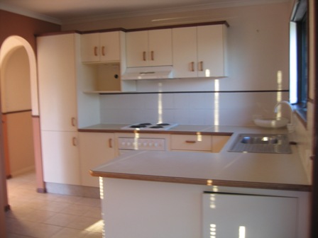 Spacious Duplex Available NOW - Open Monday 23rd March 2009 at 5.20pm Picture 2