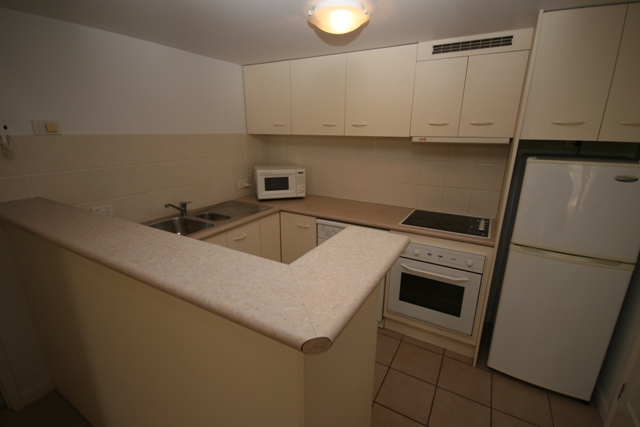 Chevron Sails Apartment! Furnished or Unfurnished - Open Sat 7th at 10.20am & Mon 9th at 4.20pm Picture