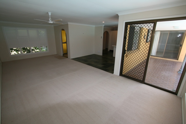 PICTURE PERFECT HOME: Dress Circle, Jaguar Drive, Bundall, 600m Block Picture 3