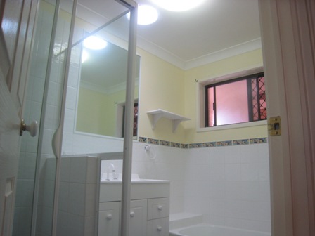 Just like a house without the price tag! - your own private courtyard! Picture 3