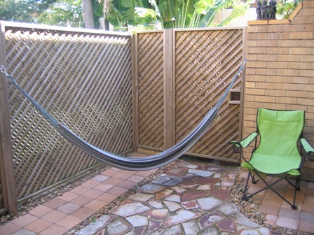 Superb Renovation - Very Central Location!! Open 11.04.09 @ 11am Picture