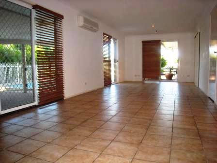 Waterfront home in Benowa Waters! Picture