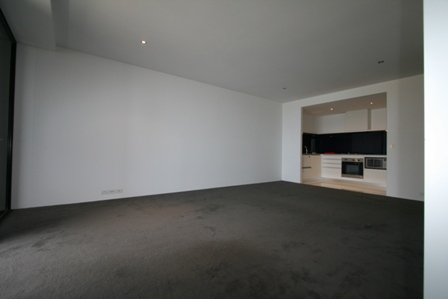 Luxury Gold Coast Living at it's Best!!
Oversized 1brm + study 16th Floor @ Circle on Cavill Picture