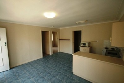 Renovated Two Bedroom Unit - Central Location - Open 20.06.09 @ 10.00am Picture Renovated Two Bedroom Unit - Central Location - Open 20.06.09 @ 10.00am Picture