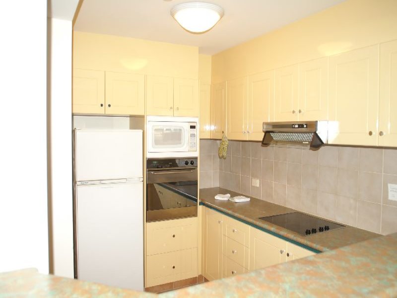 Resort Style Living at 'Crown Towers' Picture 3