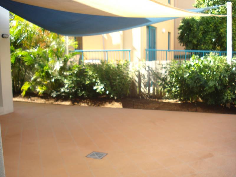 Well Appointed Villa - Skyline views - Open 06.06.09 @ 11.20am Picture