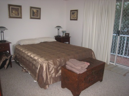 Sunny Chevron BIG Unit with POOL & SPA! Available 1st Dec 09 - Open 07.11.09 @ 12pm Picture 3