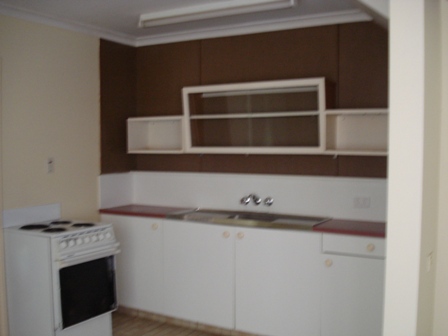 Neat, tidy and BREEZY two storey Duplex - PET CONSIDERED - Hard to Come By! Open 26.10.09 @ 4.20pm Picture 2