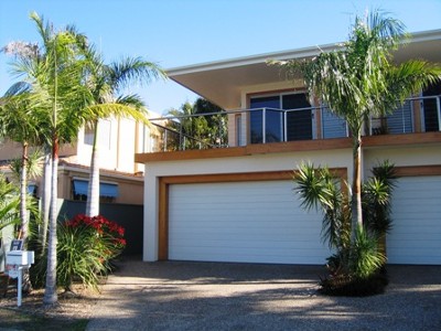 Superb and Spacious Modern Chevron Villa - Available 15th Dec 09 Picture Superb and Spacious Modern Chevron Villa - Available 15th Dec 09 Picture