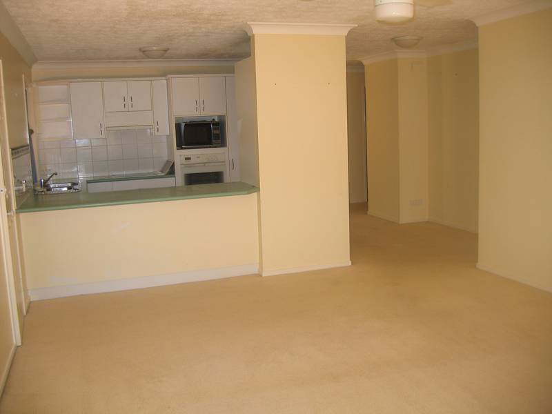 Beautiful Beachside Broadbeach!!! Picture 2