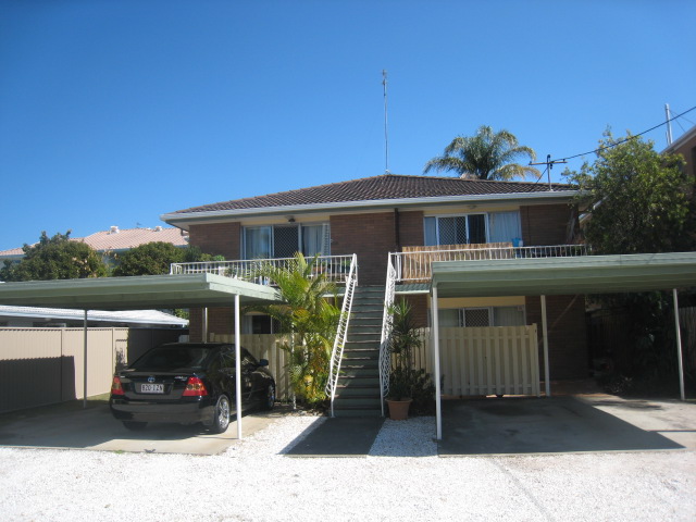 Enjoy the Surfers City Views from your balcony!! Available 17th Nov 09! Open 07.11.09 @ 11.20am Picture 2