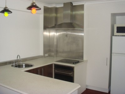 Surfers Apartment with Views! Open 12.11.09 @ 4pm & 14.11.09 @ 10.20am Picture Surfers Apartment with Views! Open 12.11.09 @ 4pm & 14.11.09 @ 10.20am Picture