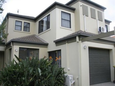 Air Conditioned Contemporary Style Villa - 5mins walk to Chevron -
Open 3.12.09 @ 5.20pm & 5.12.09 @ 12.20pm Picture