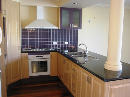 Luxury Apartment - Fantastic Location - Open 21.11.09 @ 12pm Picture 1