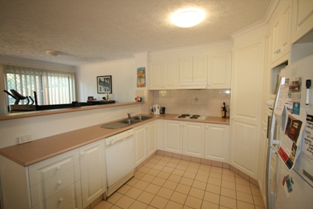 Need Space?
Have Two Cars? - This Modern Apartment is for You! Picture 2