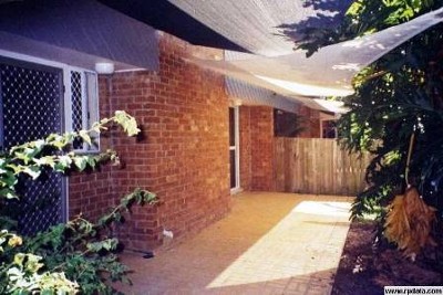 Quiet Leafy Complex - Available Late Jan 2010 Picture