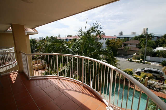 When Size Matters - Big & Beautiful 2brm with 2 car parks! Open 17.12.09 @ 4.45pm & 19.12.09 @ 11.20am Picture 1