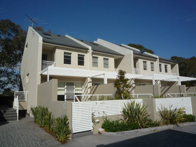 TICKS ALL THE BOXES! Picture 1